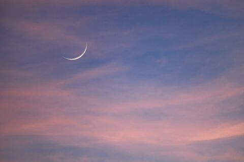 Crescent Moon at Twilight, jigsaw puzzle photo